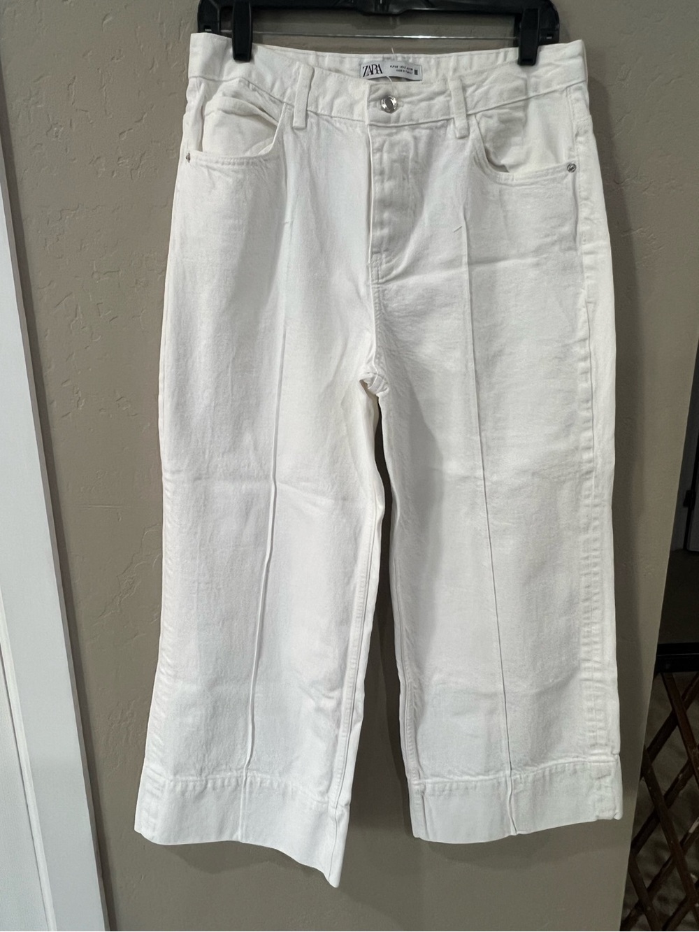 Zara White Crop Wide Leg Front Seam Jeans Size 8 - Picture 2 of 13